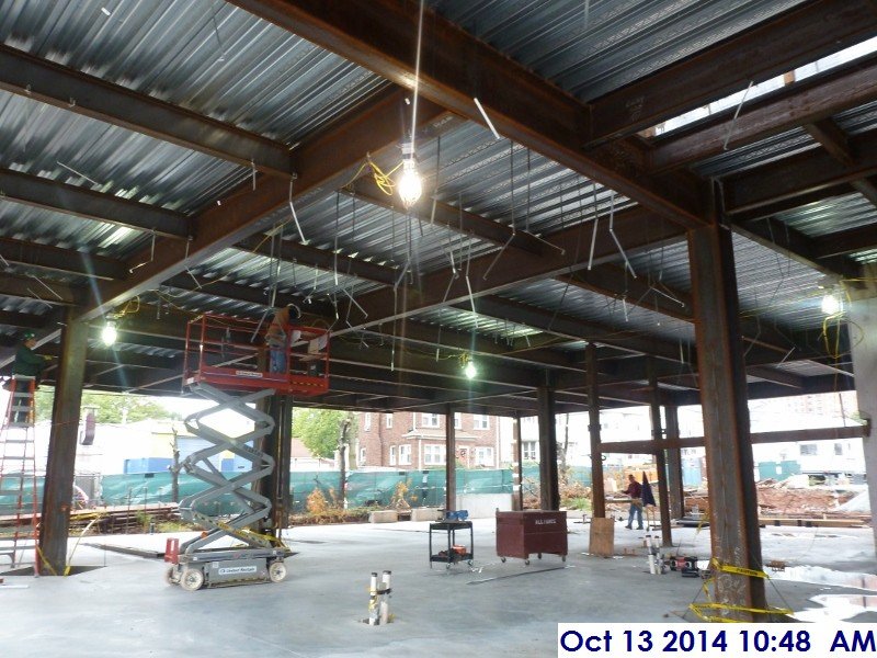Installing duct hangers at the 1st Floor Facing West (800x600)